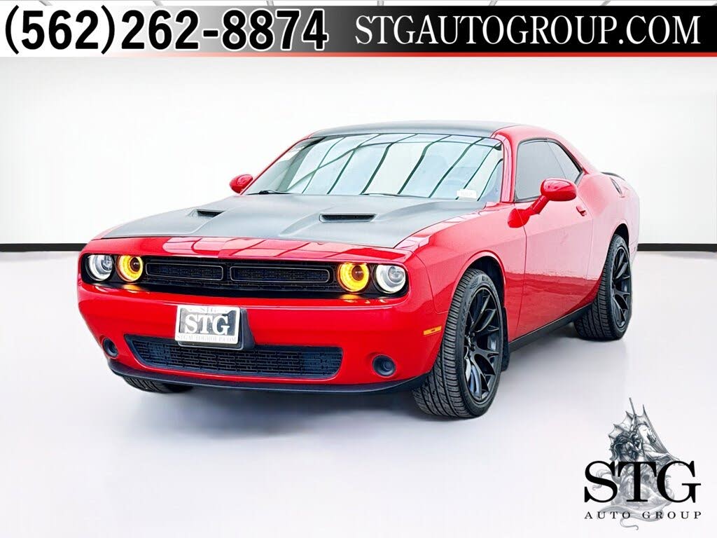 2015 Dodge Challenger SXT RWD