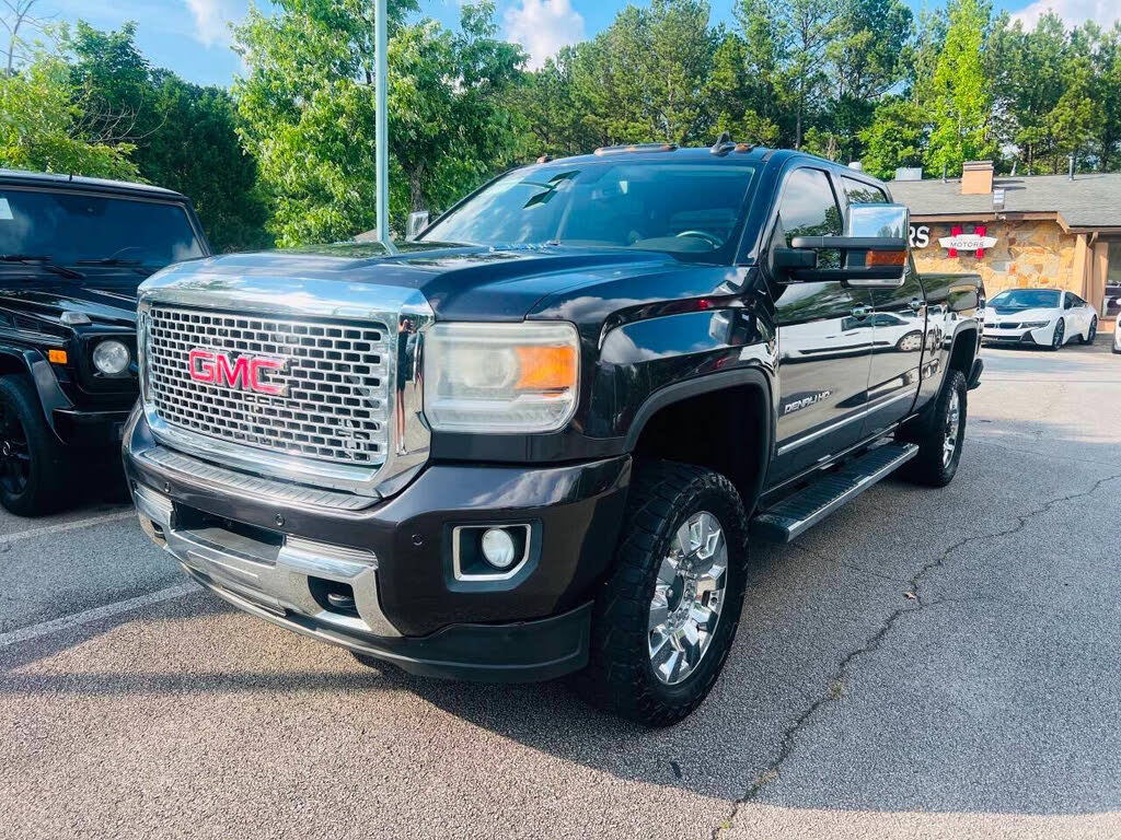 2015 GMC Sierra 2500HD Denali Crew Cab SB 4WD