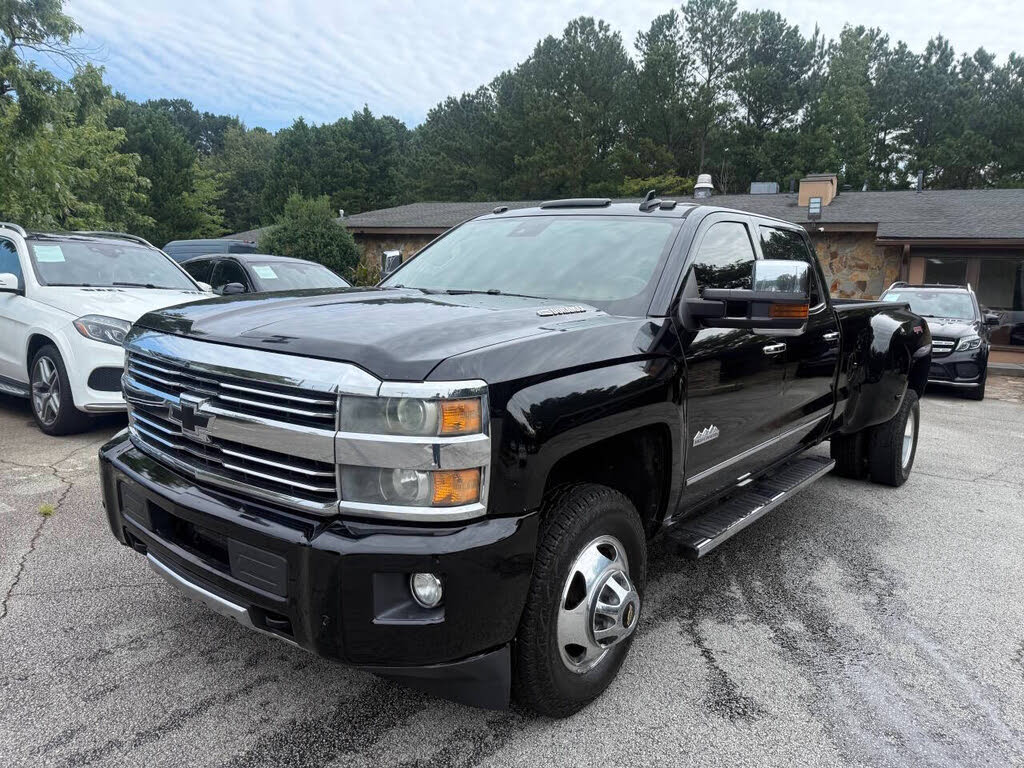 2016 Chevrolet Silverado 3500HD High Country Crew Cab LB DRW 4WD