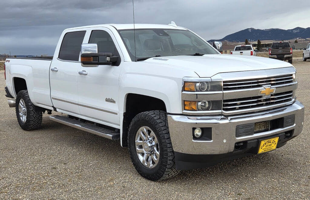 2016 Chevrolet Silverado 3500HD High Country Crew Cab LB 4WD