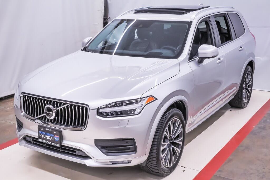 2021 Volvo XC90 T6 Momentum 7-Passenger AWD