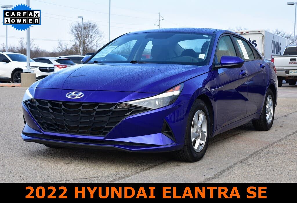 2022 Hyundai Elantra SE FWD