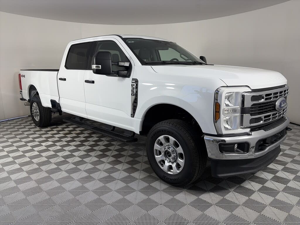 2024 Ford F-350 Super Duty XLT Crew Cab 4WD