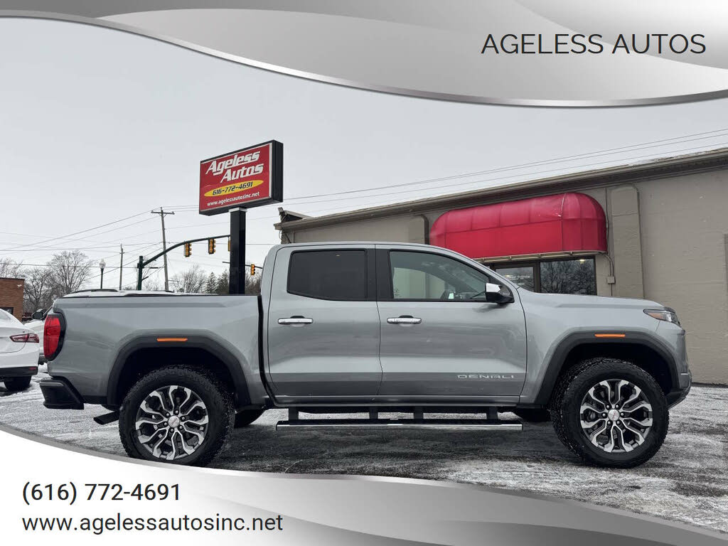 2025 GMC Canyon Denali Crew Cab 4WD