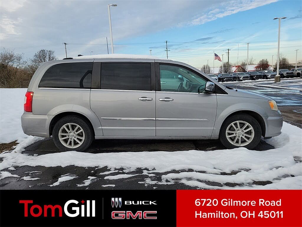 2014 Chrysler Town & Country Touring-L FWD