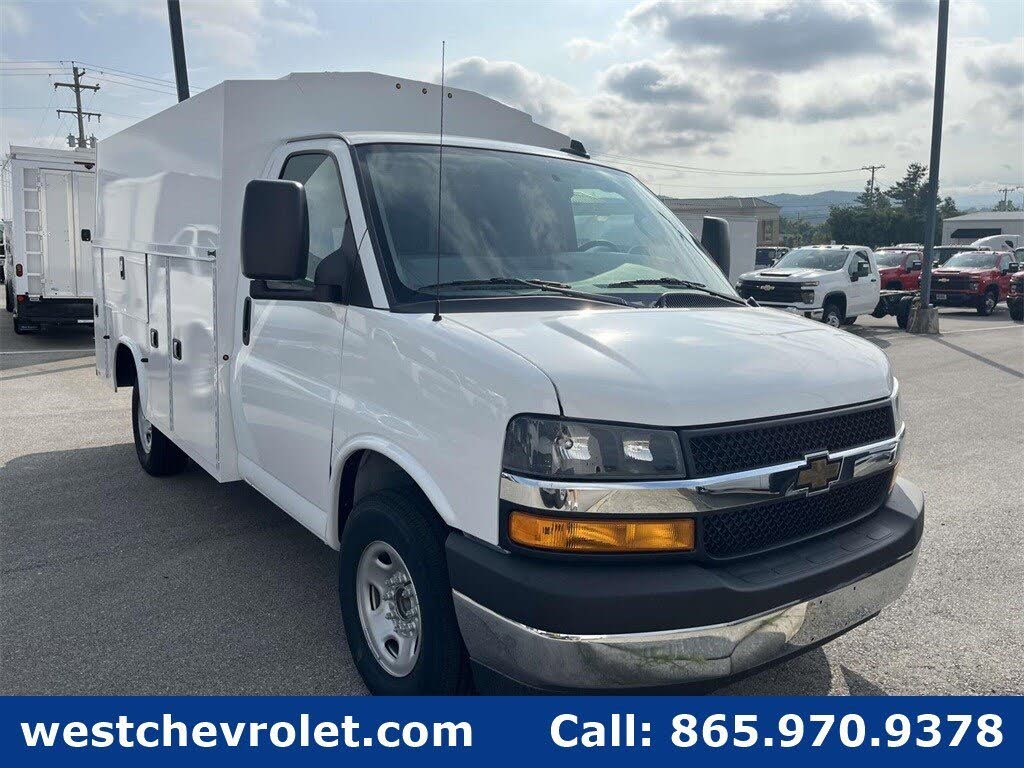2025 Chevrolet Express Chassis 3500 Cutaway 139