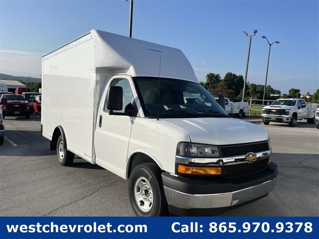 2025 Chevrolet Express Chassis 3500 Cutaway 139