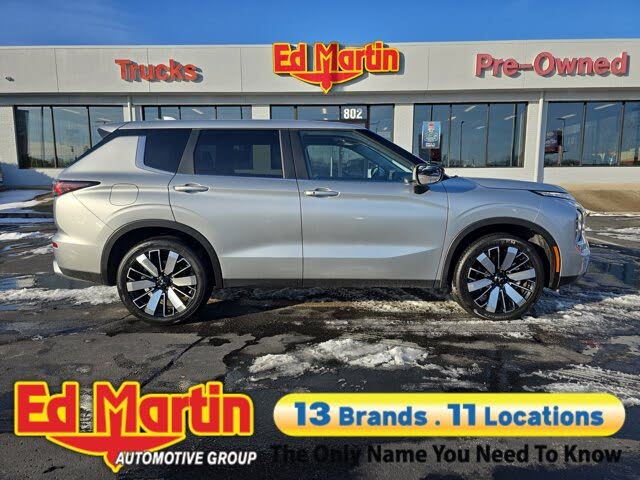 2025 Mitsubishi Outlander SE FWD