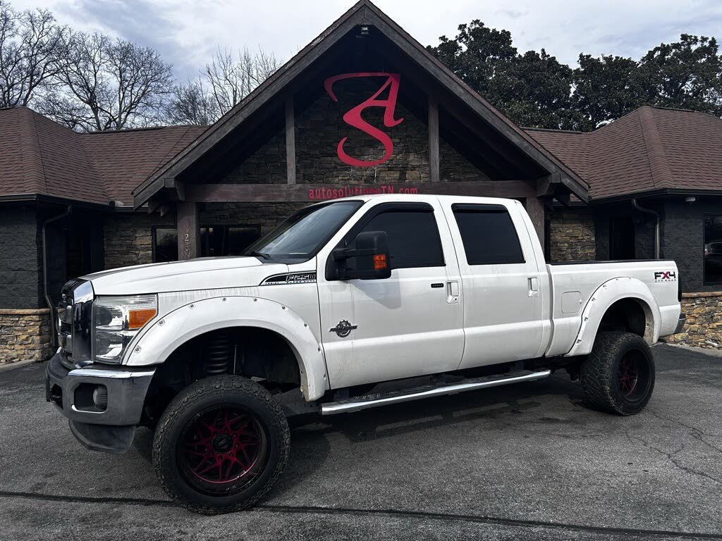 2011 Ford F-250 Super Duty Lariat Crew Cab 4WD