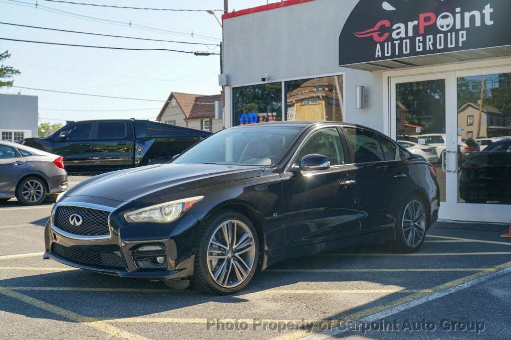 2015 INFINITI Q50 3.7 Sport AWD