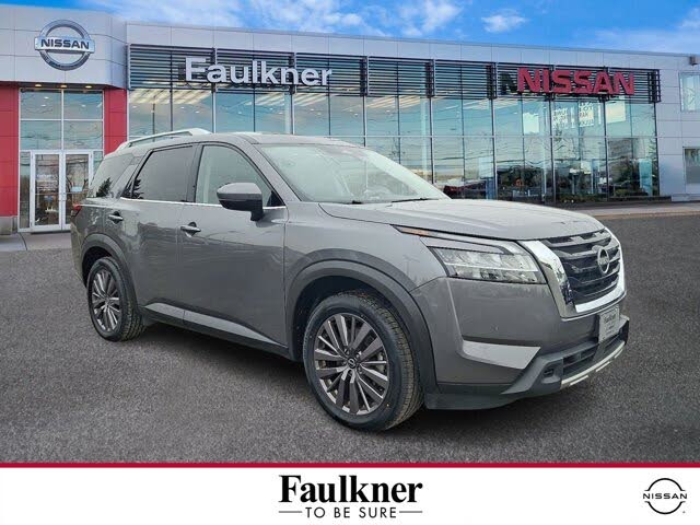 2023 Nissan Pathfinder SL 4WD
