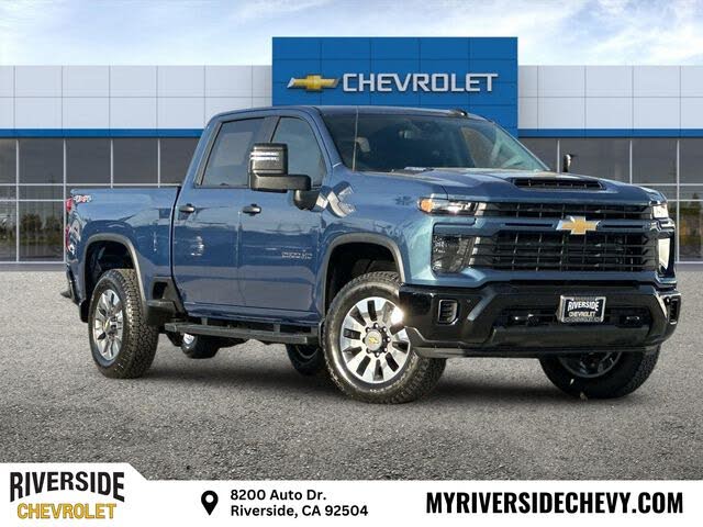 2026 Chevrolet Silverado 2500HD Custom Crew Cab 4WD