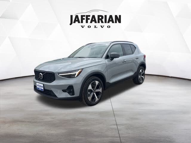 2026 Volvo XC40 B5 Plus AWD