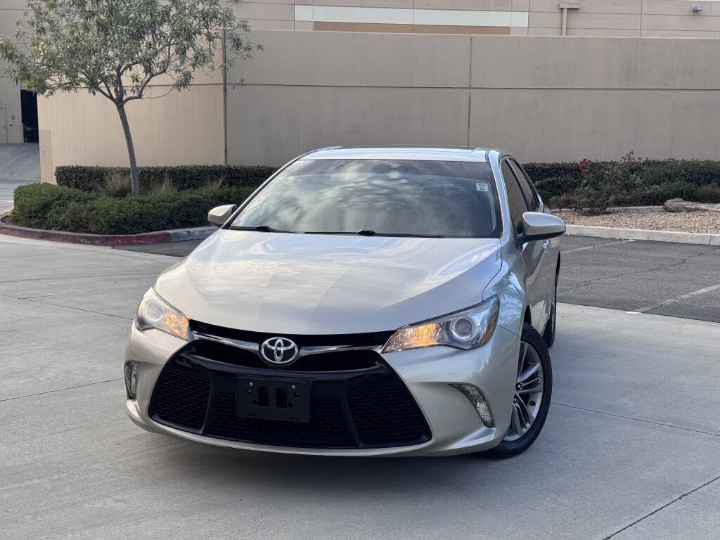 2015 Toyota Camry SE