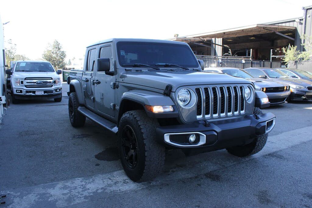 2021 Jeep Gladiator Overland Crew Cab 4WD