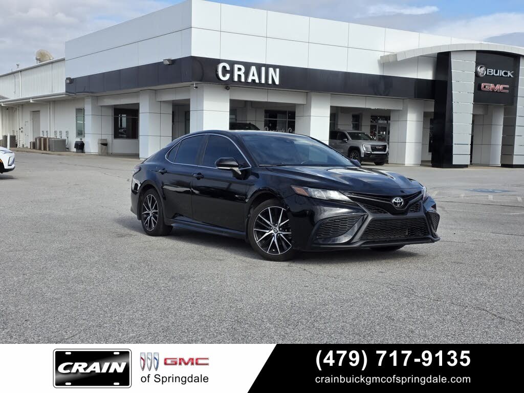 2022 Toyota Camry SE FWD