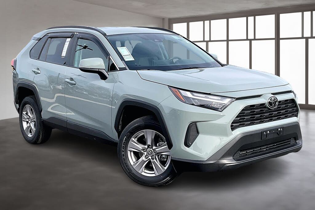 2022 Toyota RAV4 XLE FWD