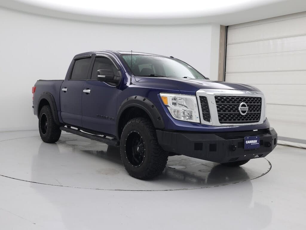 2018 Nissan Titan SV Crew Cab 4WD
