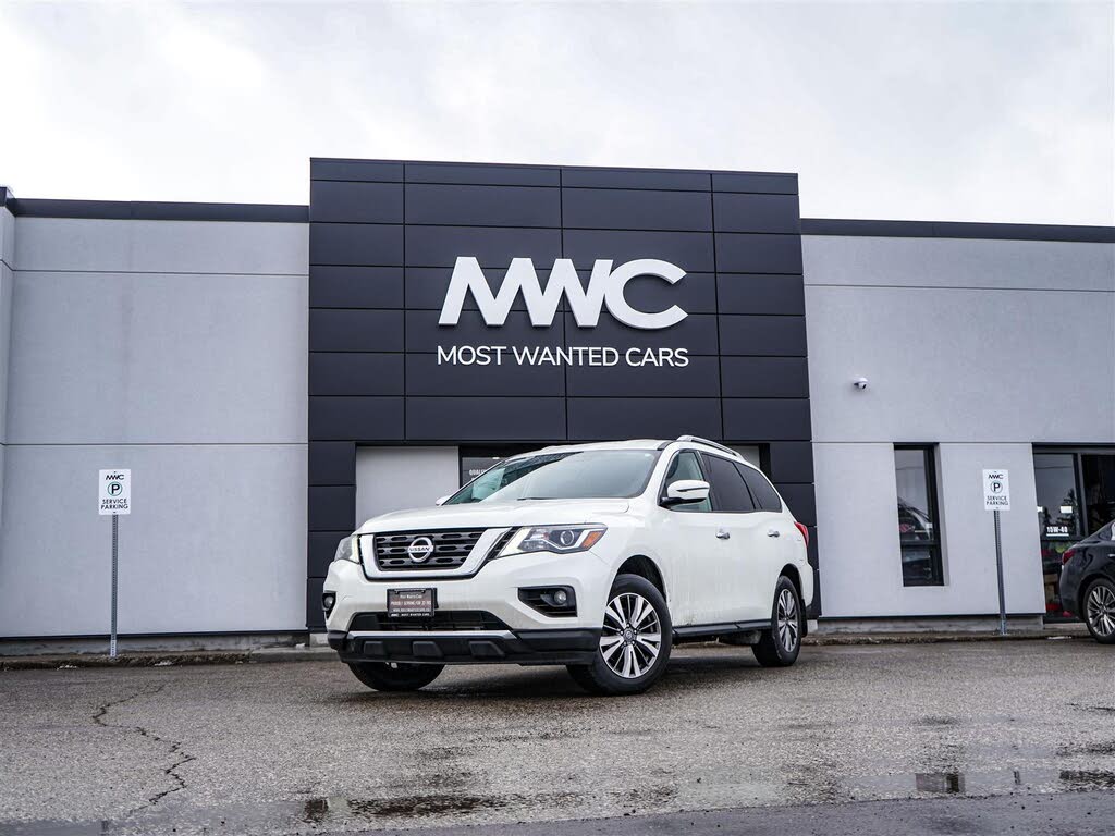 2020 Nissan Pathfinder SV Tech 4WD