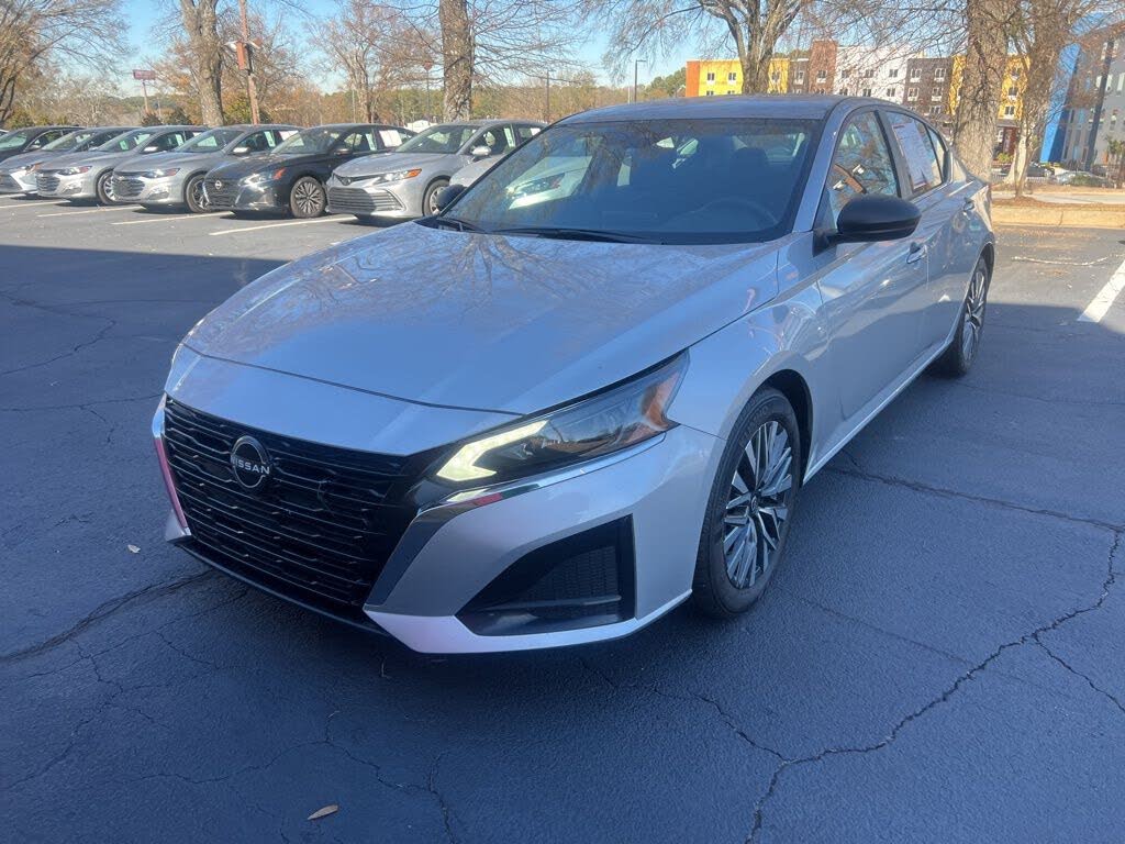 2024 Nissan Altima 2.5 SV FWD