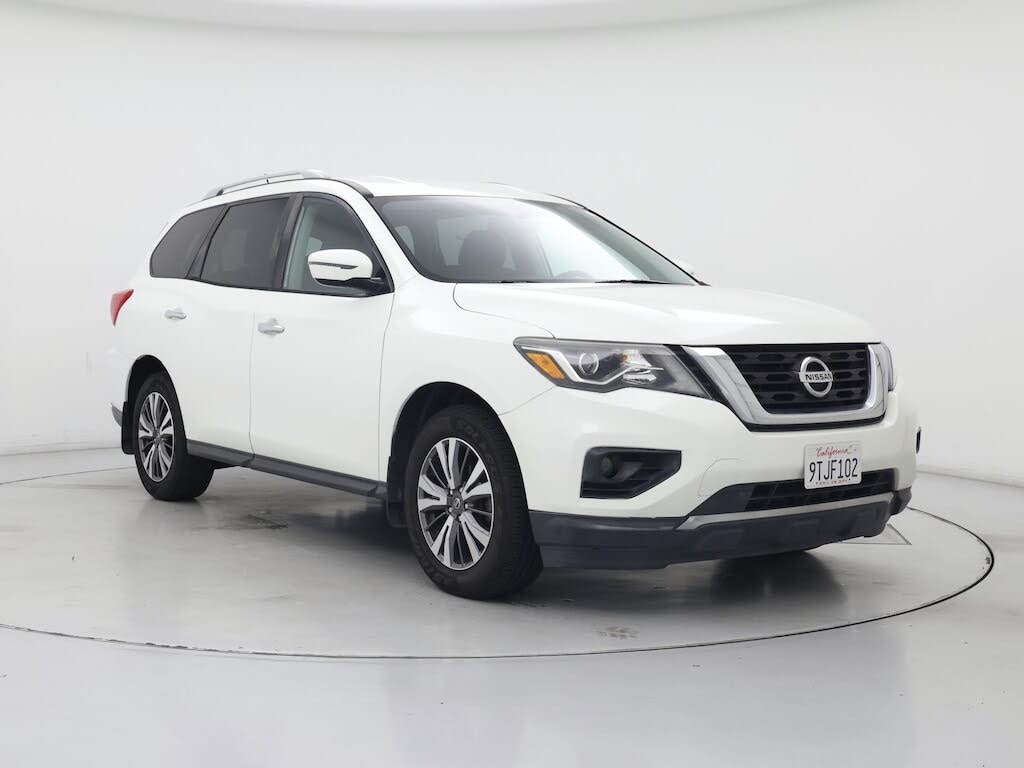 2017 Nissan Pathfinder SV