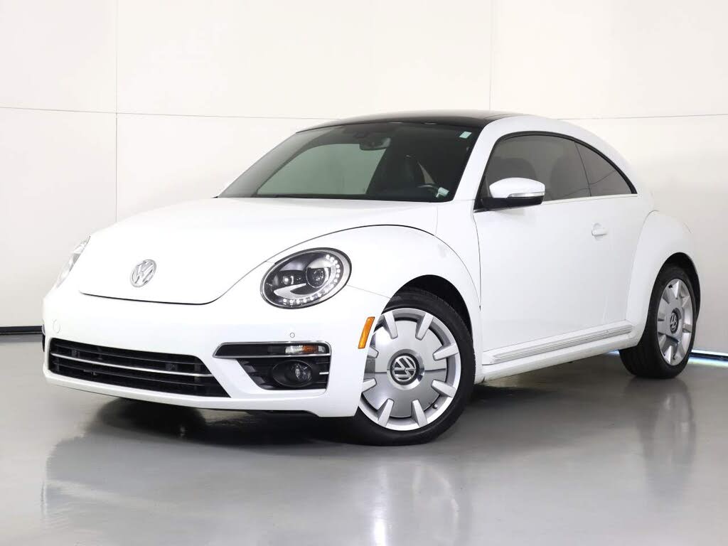 2019 Volkswagen Beetle 2.0T SE Hatchback FWD
