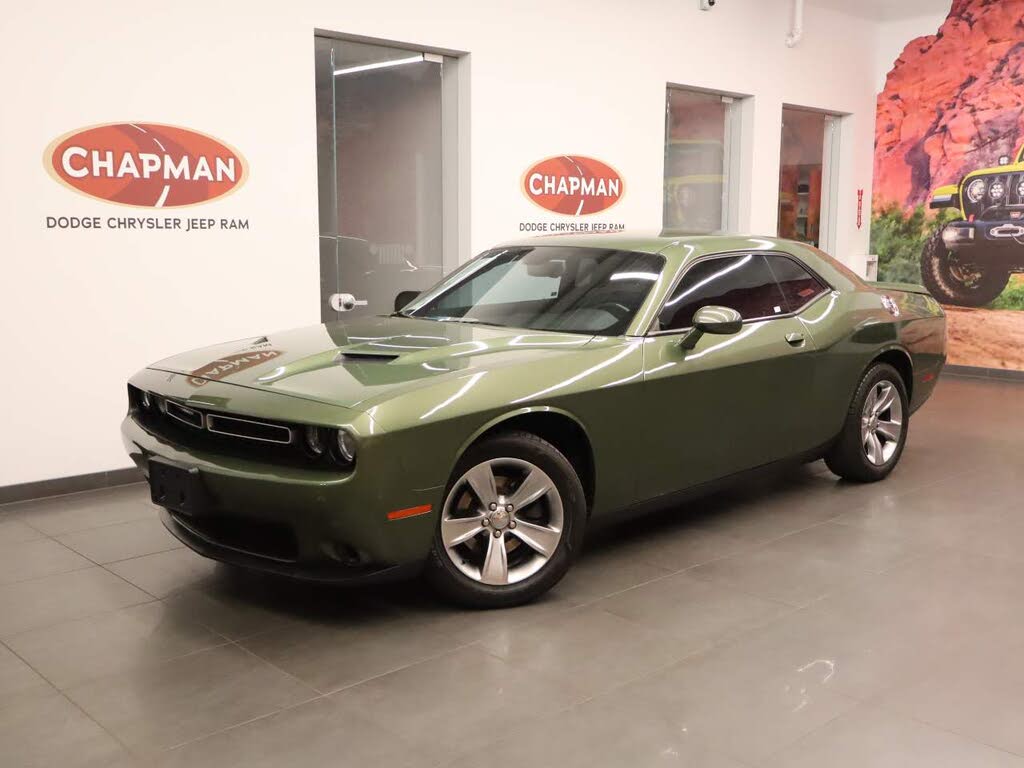 2020 Dodge Challenger SXT RWD