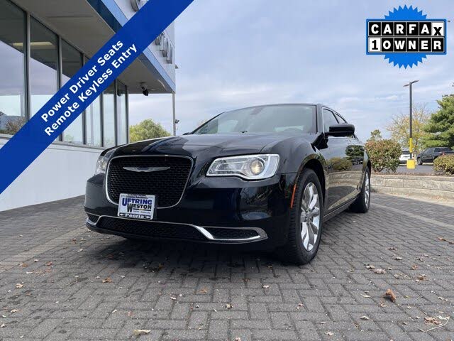 2022 Chrysler 300 Touring AWD