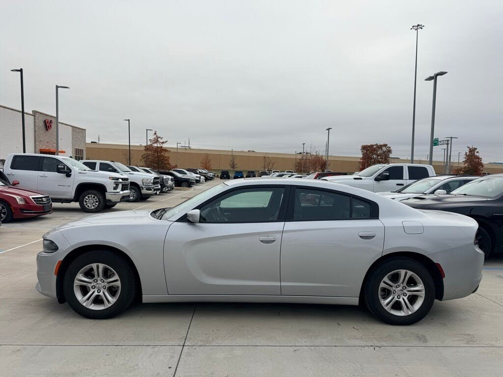 2022 Dodge Charger SXT RWD