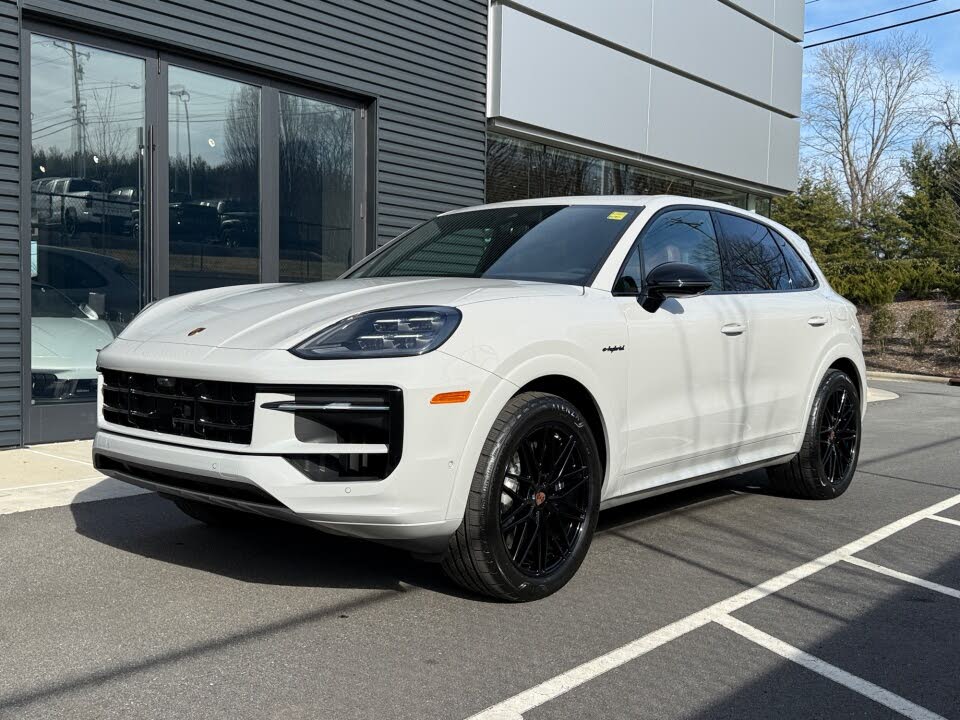 2026 Porsche Cayenne AWD