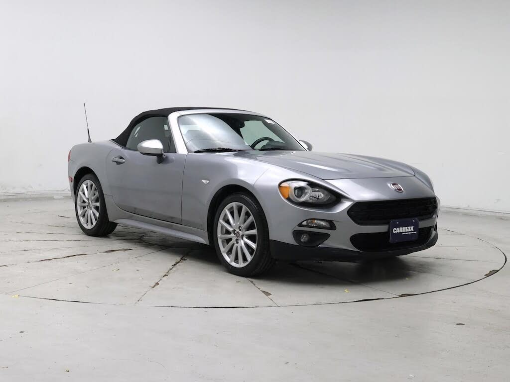 2017 FIAT 124 Spider Lusso RWD