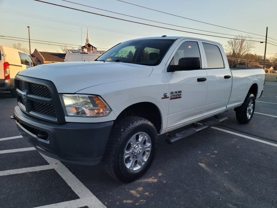 2017 RAM 2500 Tradesman Crew Cab LB 4WD