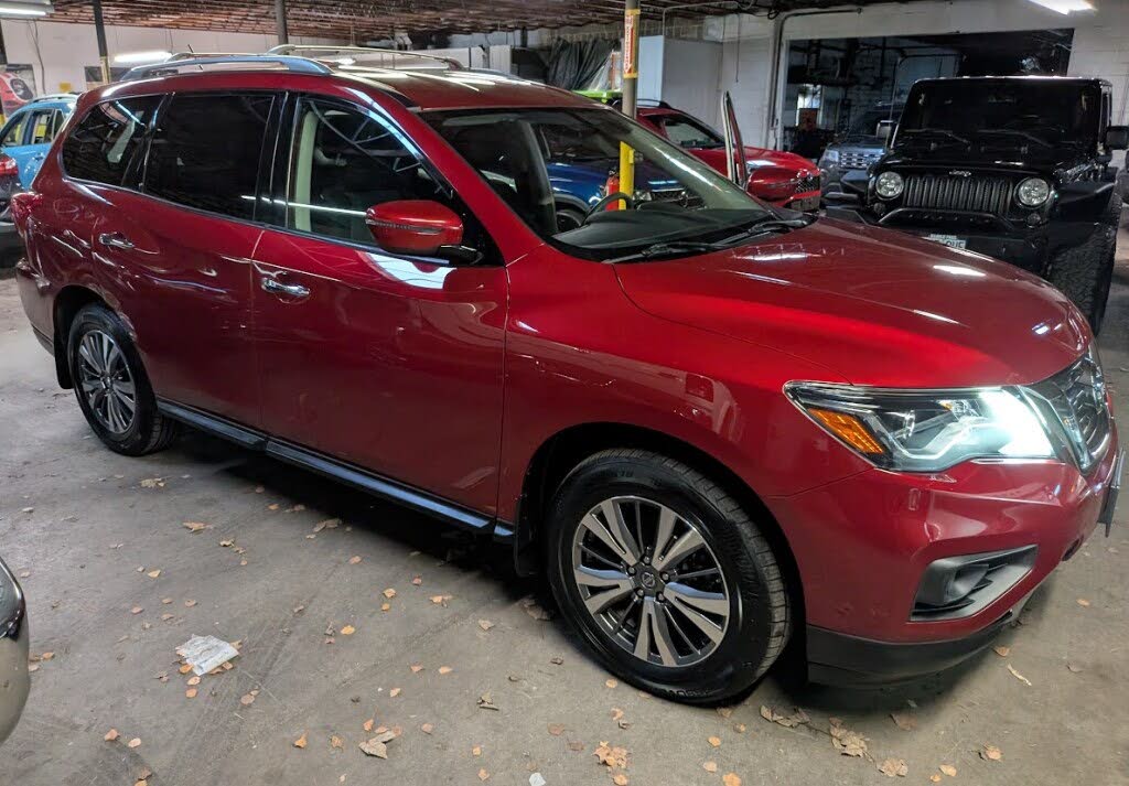 2018 Nissan Pathfinder SV 4WD