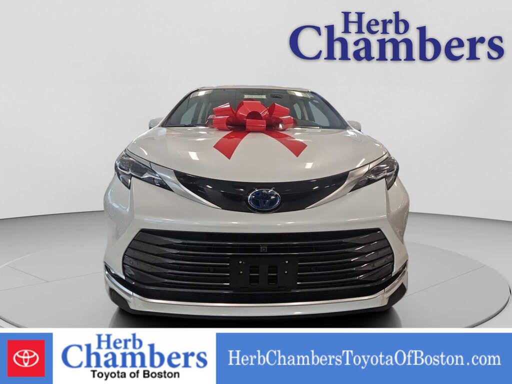 2024 Toyota Sienna Platinum 7-Passenger AWD