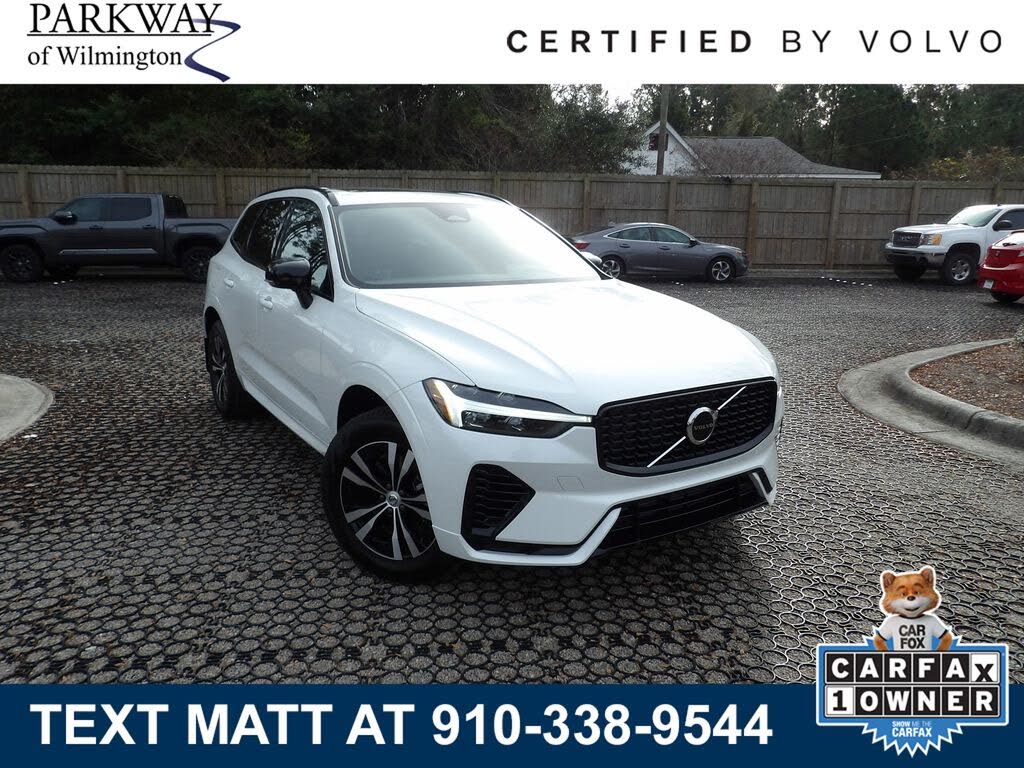 2024 Volvo XC60 Recharge T8 Core Dark Theme eAWD