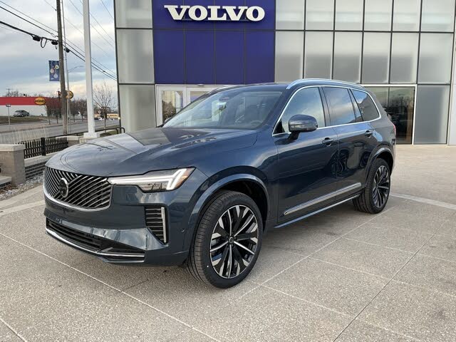 2026 Volvo XC90 B5 Plus 7-Passenger AWD