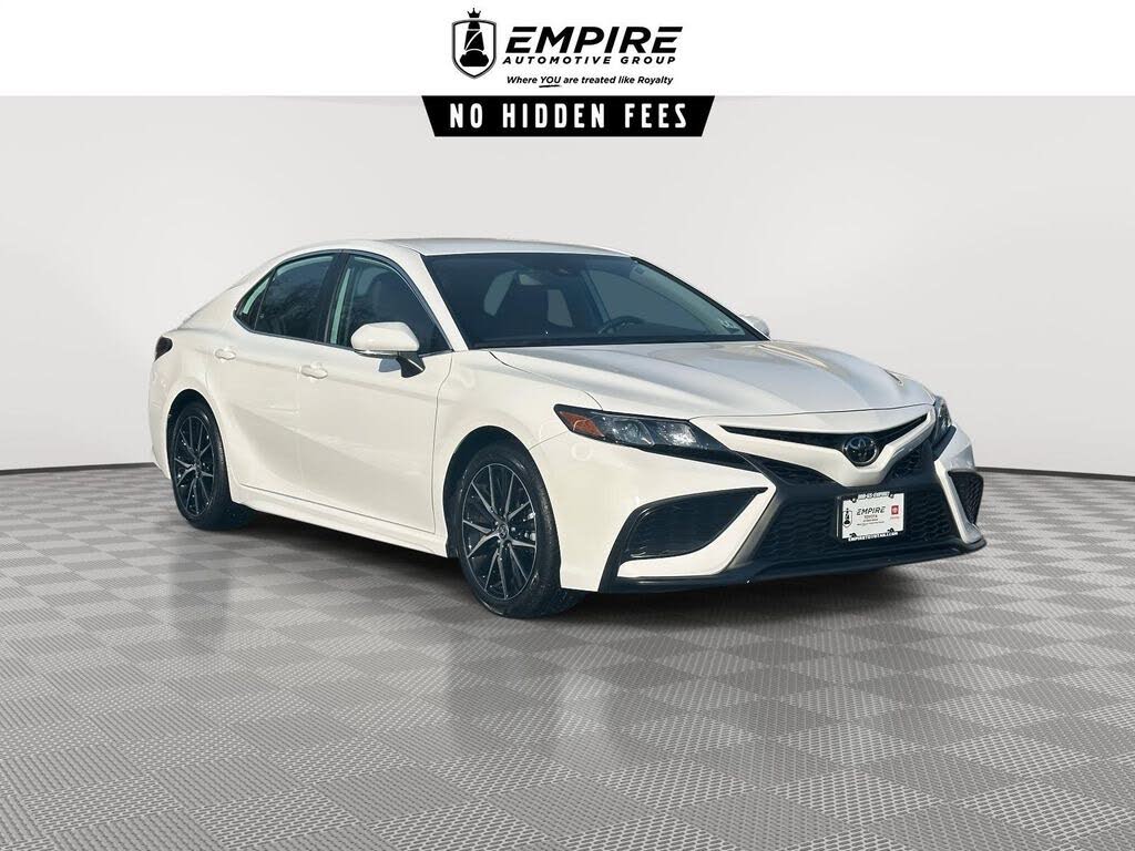 2023 Toyota Camry SE AWD