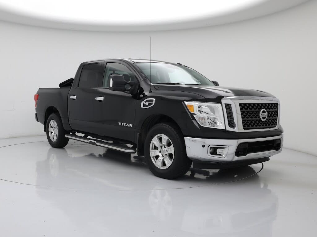 2017 Nissan Titan SV Crew Cab 4WD