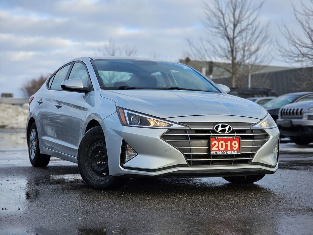 2019 Hyundai Elantra Essential FWD