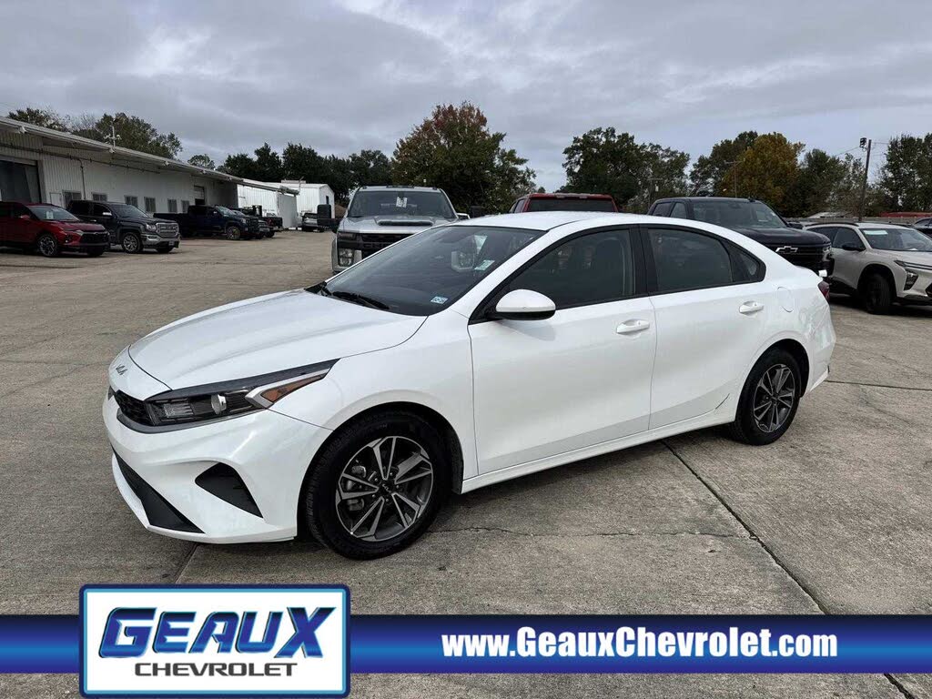 2024 Kia Forte LXS FWD