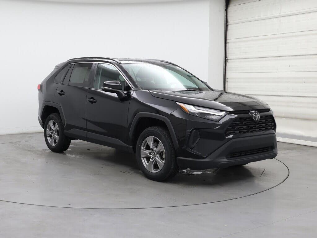 2024 Toyota RAV4 XLE FWD