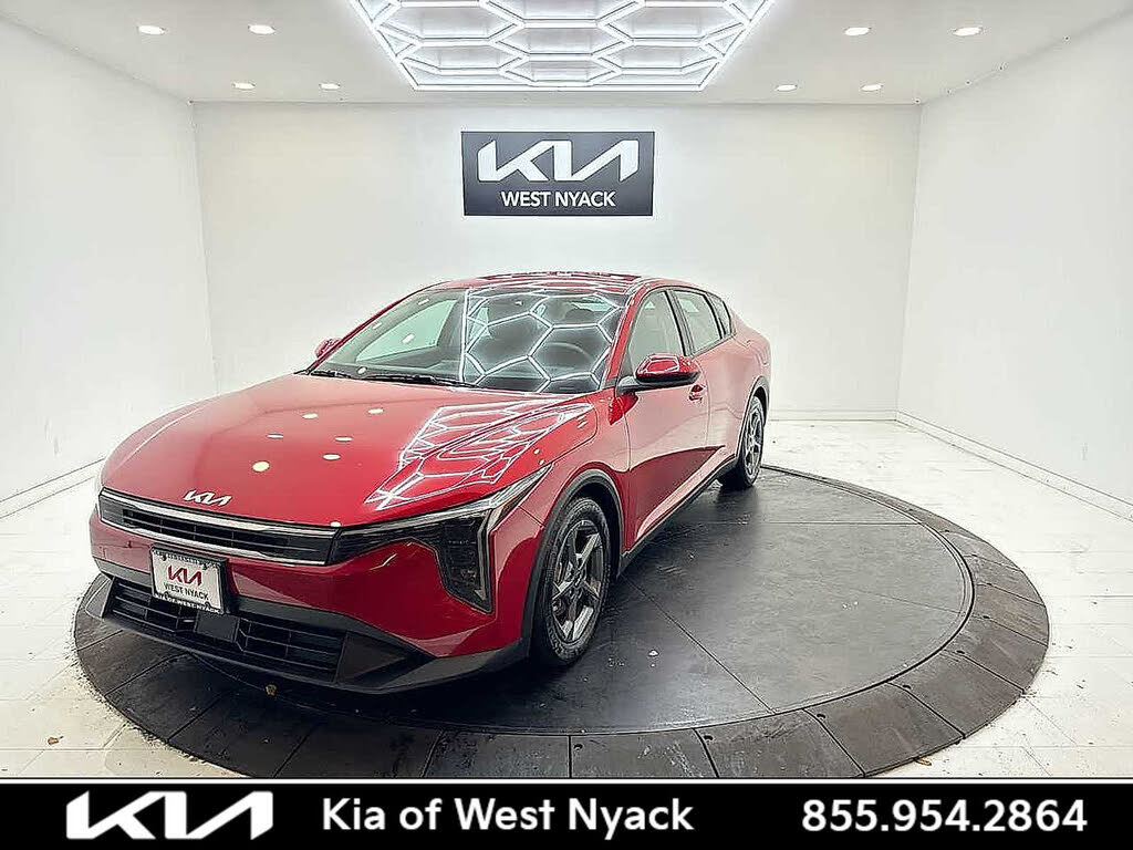 2025 Kia K4 LXS FWD