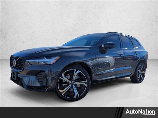 2023 Volvo XC60 Recharge T8 Ultimate Dark Theme eAWD