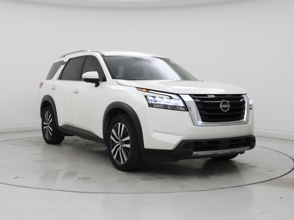 2023 Nissan Pathfinder SL FWD