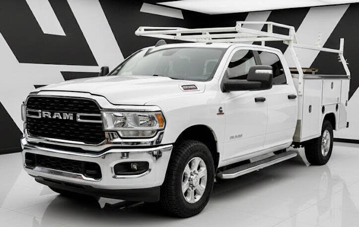 2024 RAM 3500 Big Horn Crew Cab LB 4WD