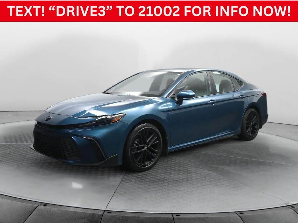 2025 Toyota Camry SE FWD