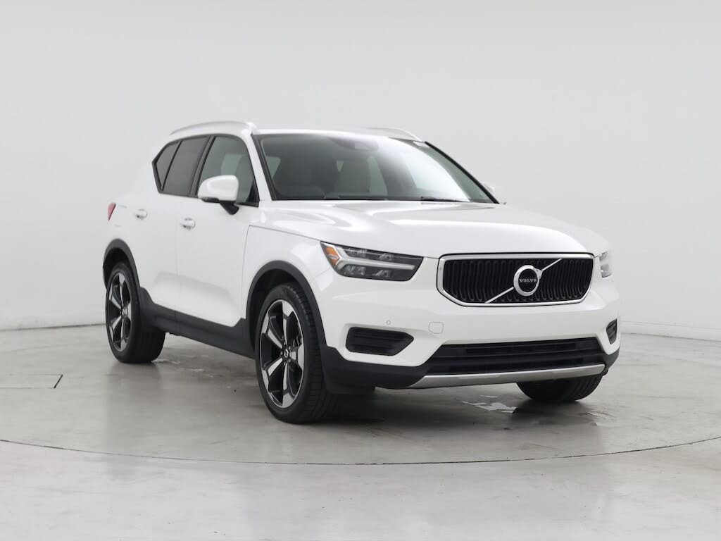 2020 Volvo XC40 T4 Momentum FWD