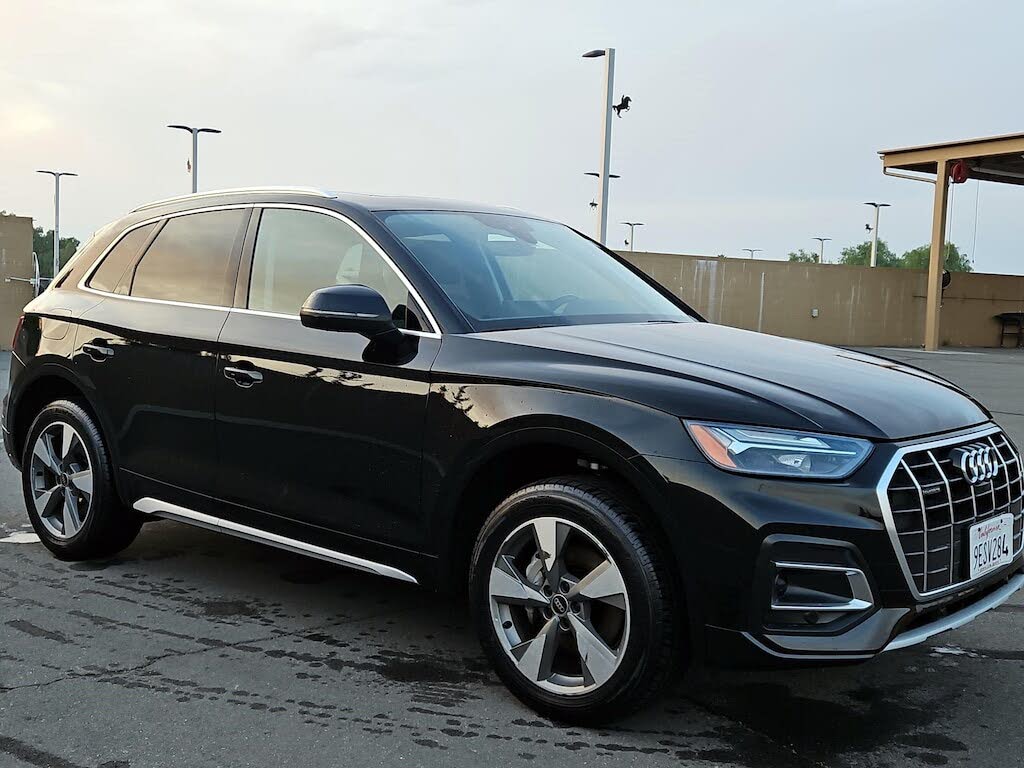 2023 Audi Q5 quattro Premium Plus 40 TFSI