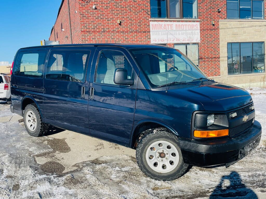 2011 Chevrolet Express Cargo 1500 RWD