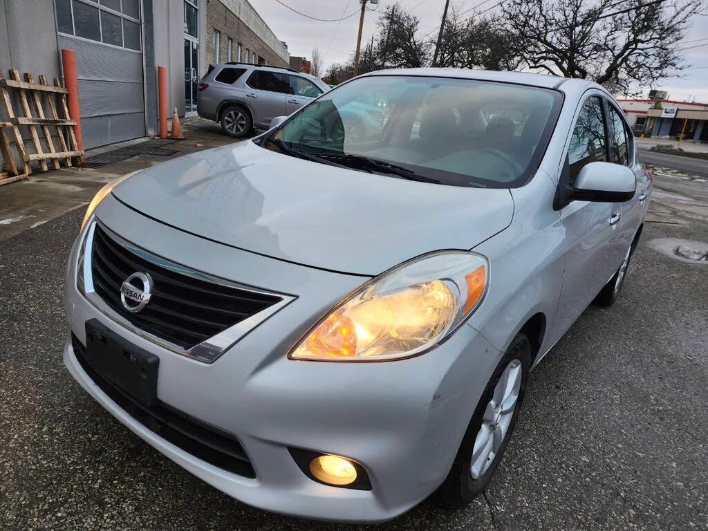 2014 Nissan Versa 1.6 SL
